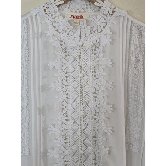 Mazik Pintuck White Blouse Womens Size Large Eyelet Embroidered Button Up Top - Picture 6 of 10